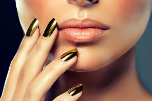 Быть модным до кончиков пальцев: тренды маникюра на 2020 год