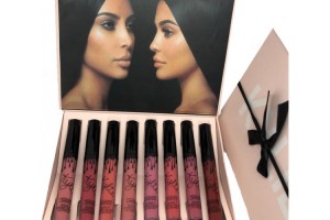 Стоит ли обращать внимание на косметику в наборе?