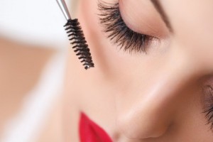 Нужна ли тушь для длинных ресниц