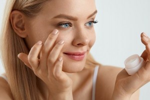 6 секретов ухода за кожей вокруг глаз